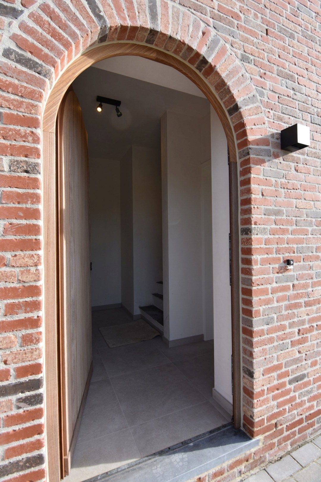 Gloednieuwe half open woning in RSL foto 4