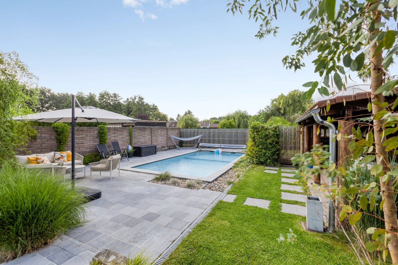 Charmante woning met 4 slpks en verwarmd zwembad op een zonnig perceel van 942 m² !  foto 22
