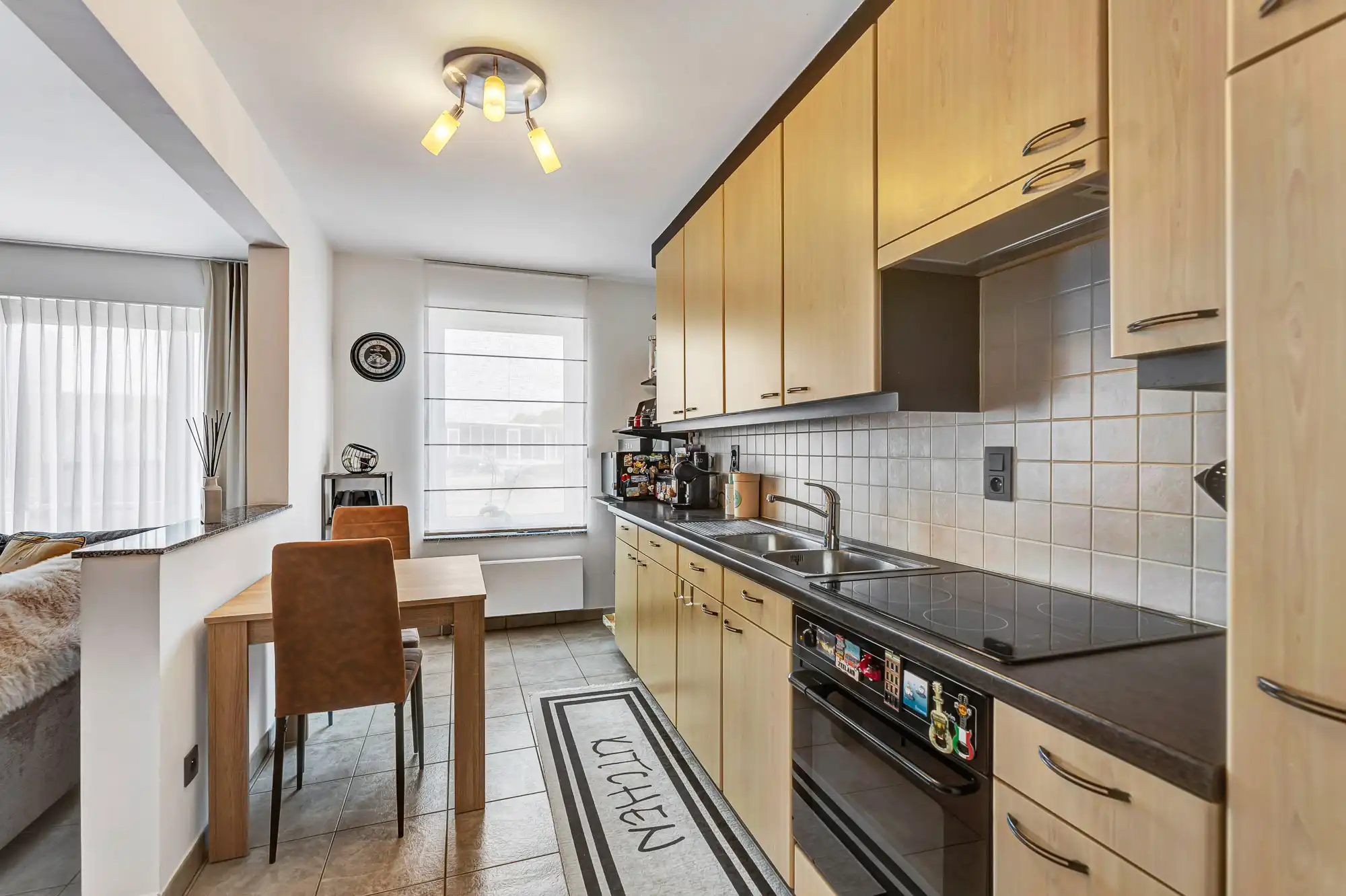 Instapklaar, centraal gelegen appartement met garage foto 8