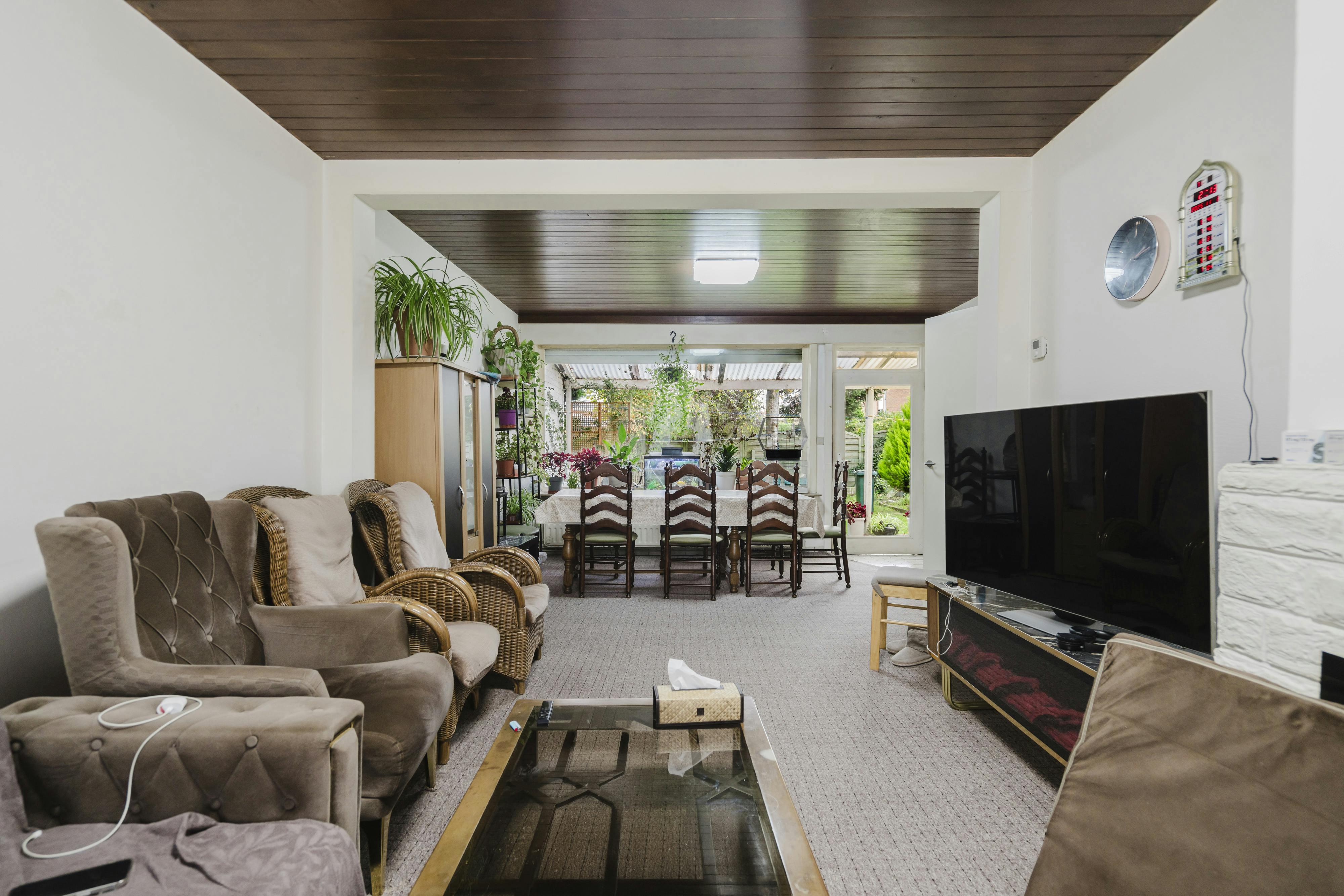 Ruime woning met 4 slaapkamers en tuin in Kortrijk!  foto 3