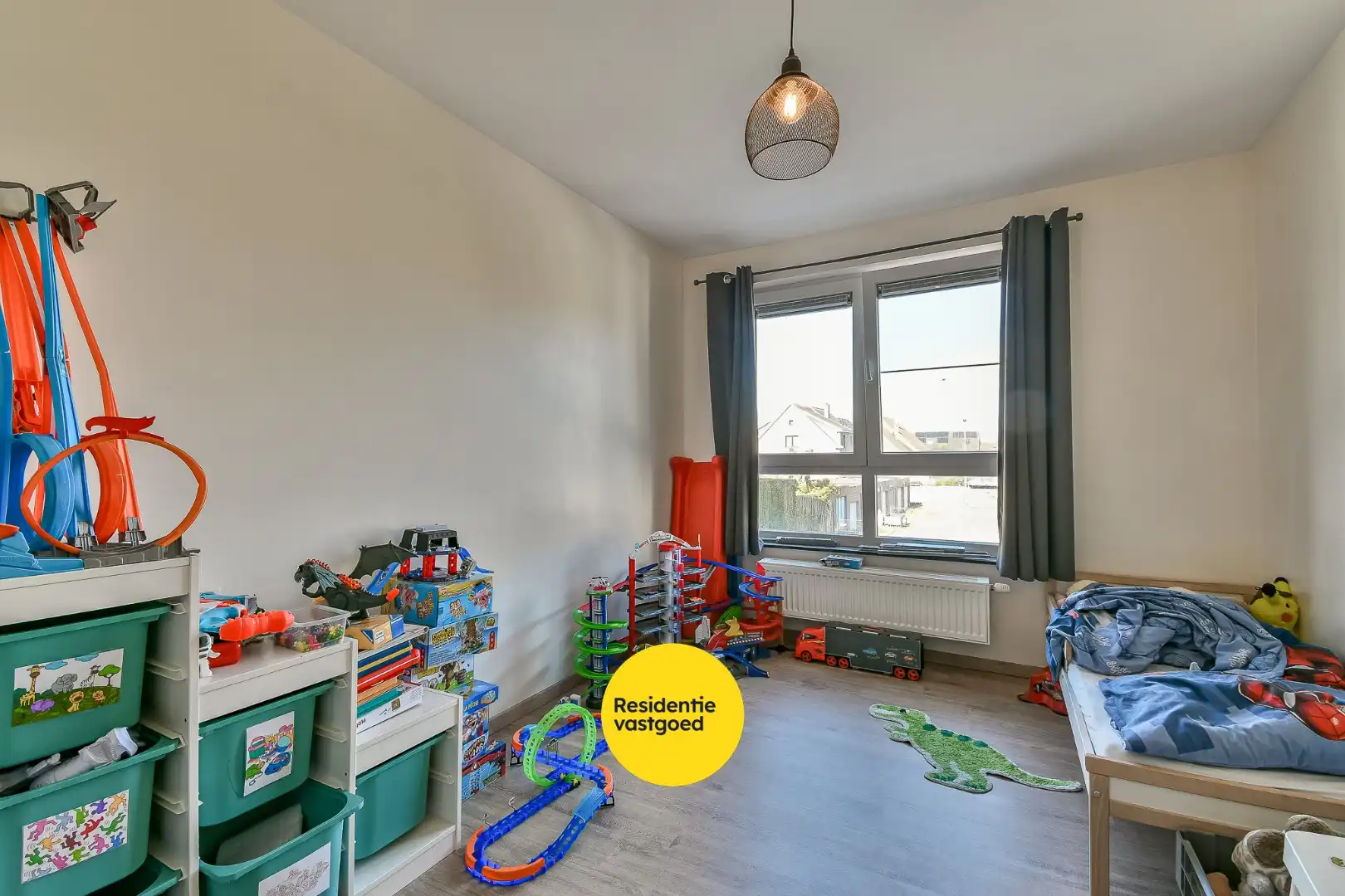 Instapklaar en lichtrijk 2-slaapkamerappartement in Bredene foto 8
