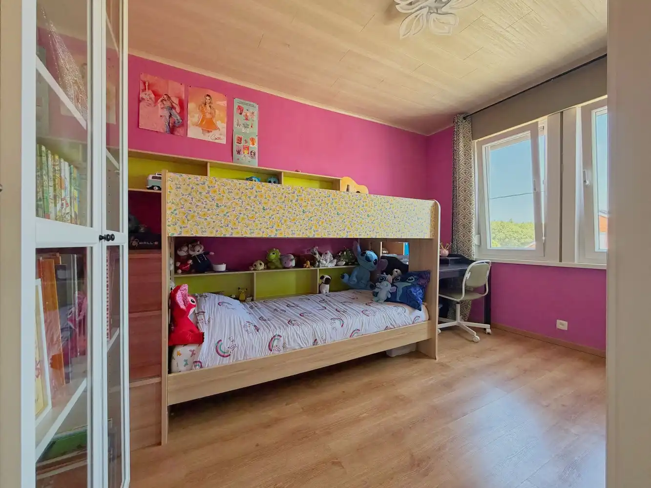 Instapklare gezinswoning (3 slpks) met tuin + 2x garage foto 9