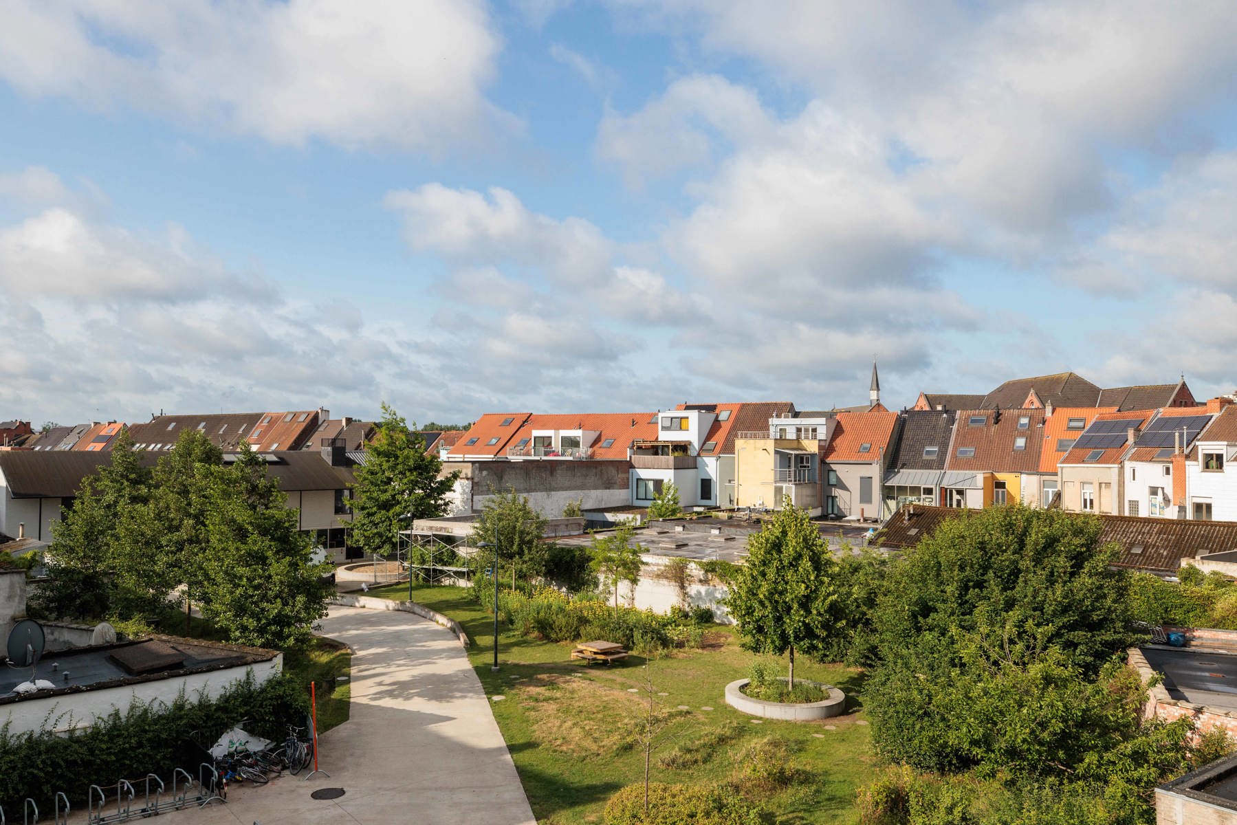 Instapklare gezinswoning met stadstuin te koop in Ledeberg foto 2
