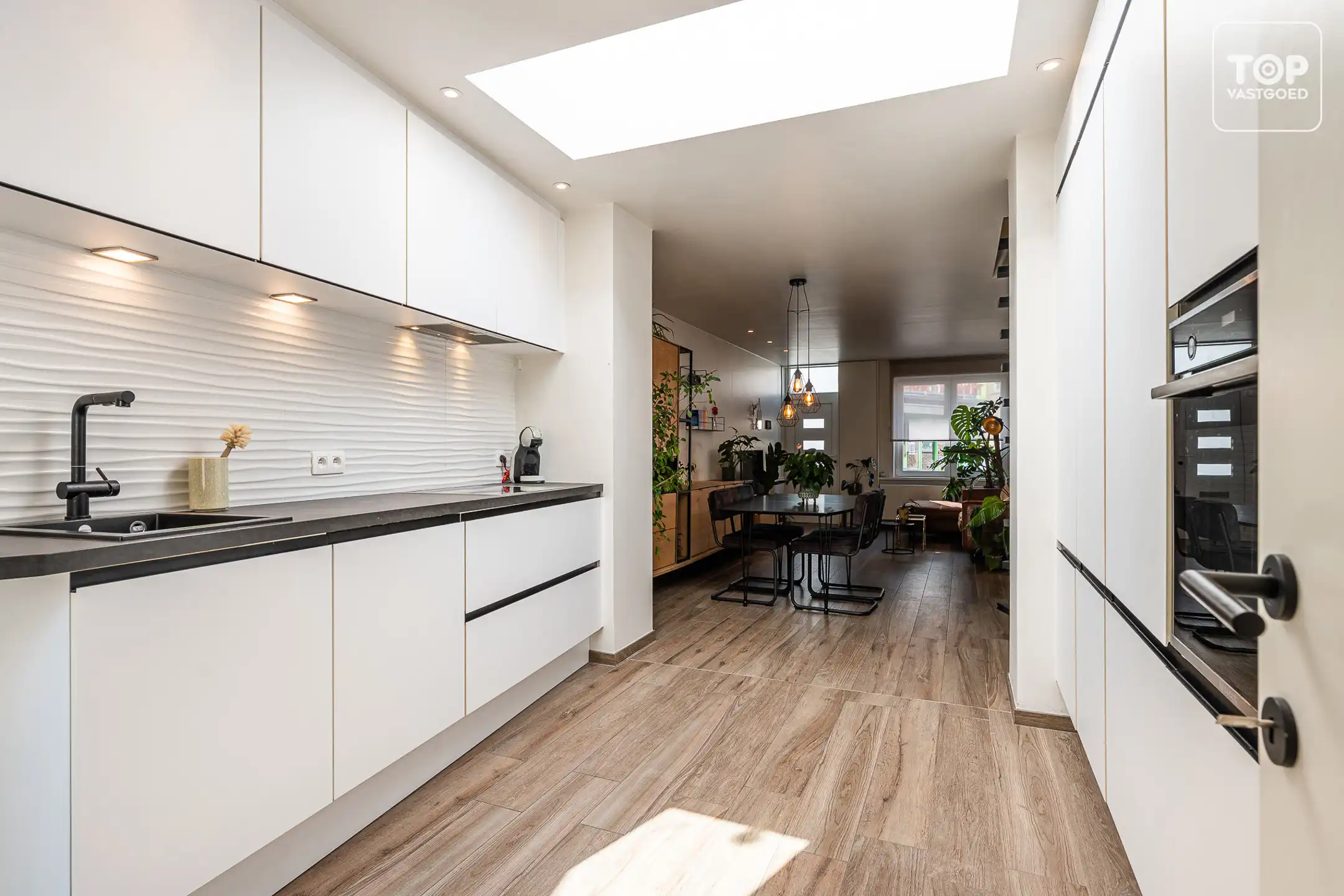 Ideale starterswoning met 2 slaapkamers en dressing. foto 8
