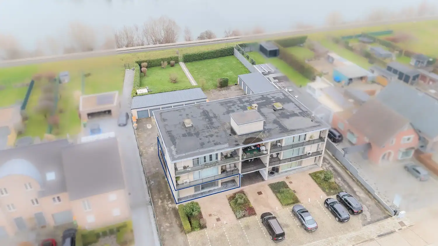 Gelijkvloers appartement met 3 slaapkamers, terras en garage in Uikhoven aan de Maas! foto 5