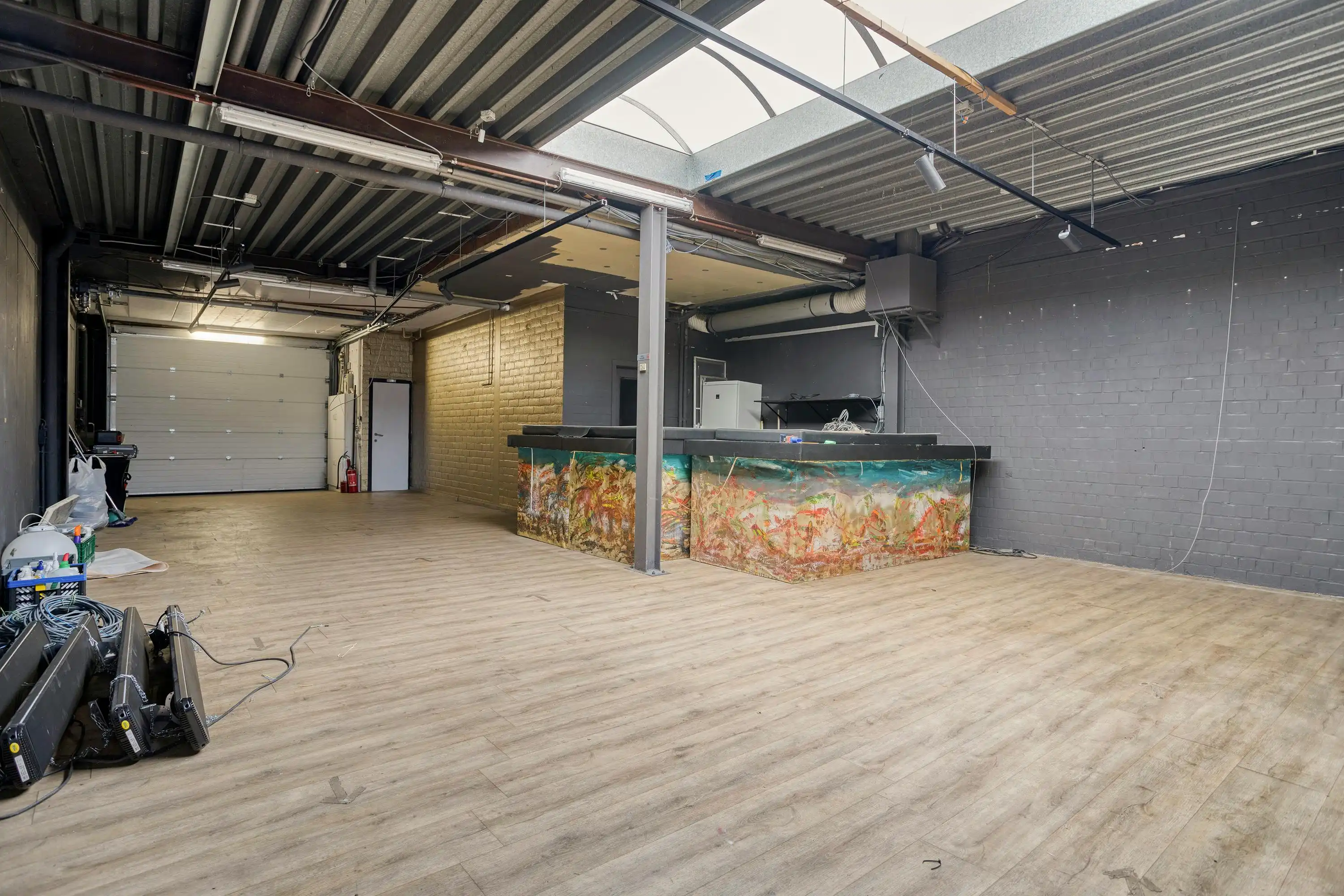 Instapklaar huis met 4 kamers en atelier te koop in Waregem foto 16