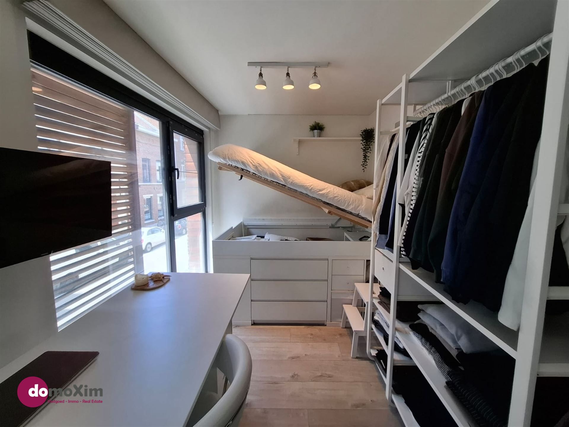 Gemeubelde studio mét airco in het bruisende hart van Leuven! foto 14