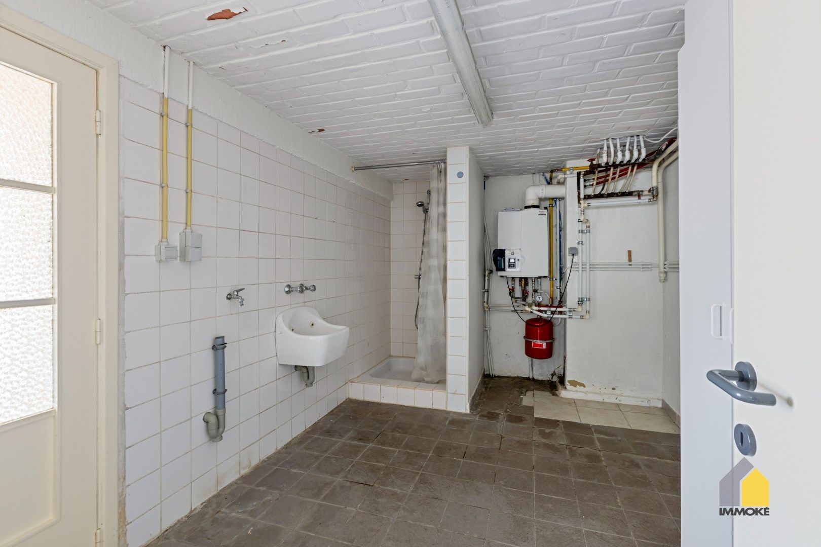 Halfvrijstaande woning met 3 slpks en grote polyvalente ruimte op perceel van 5 a 25 ca. foto 29