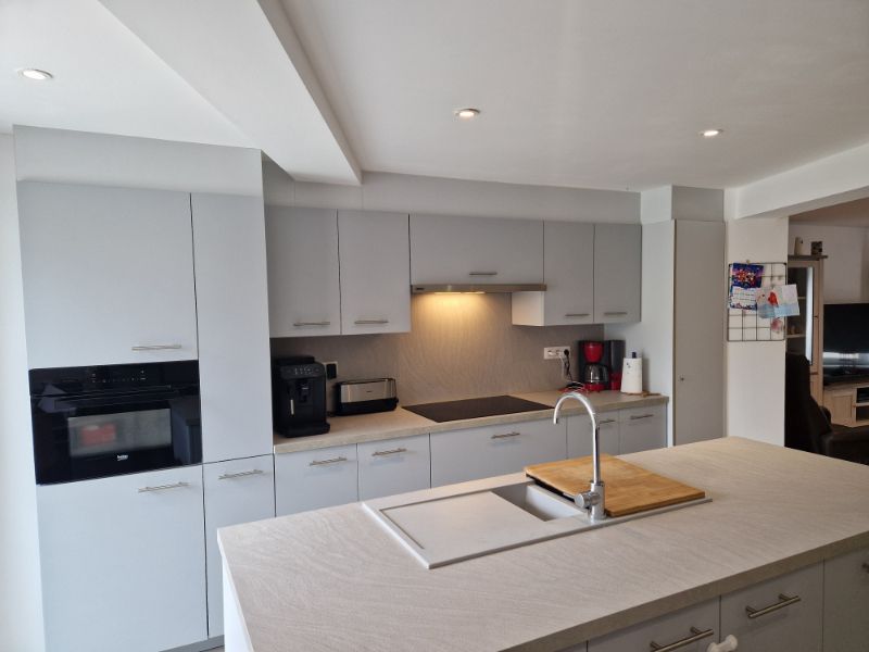 Instapklare woning met 4 slaapkamers en zonnige tuin foto 8