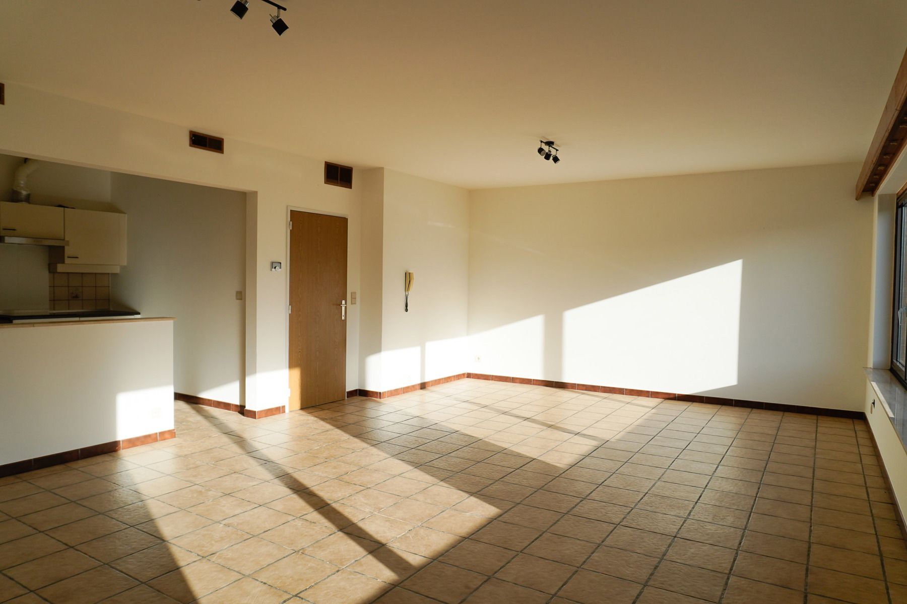 Appartement te huur in Lint!  foto 3
