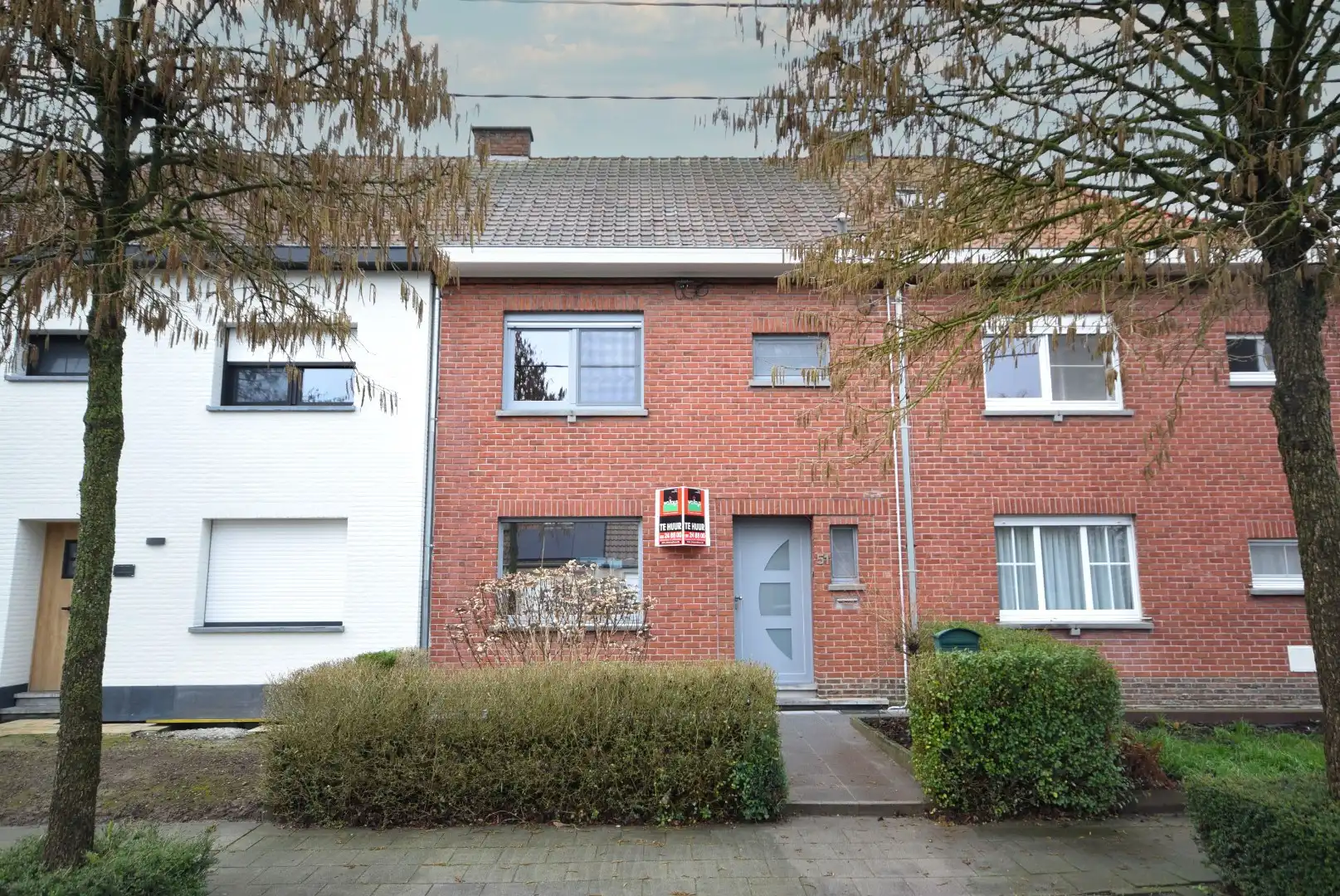 Instapklare gezinswoning met drie slaapkamers en tuin foto {{pictureIndex}}