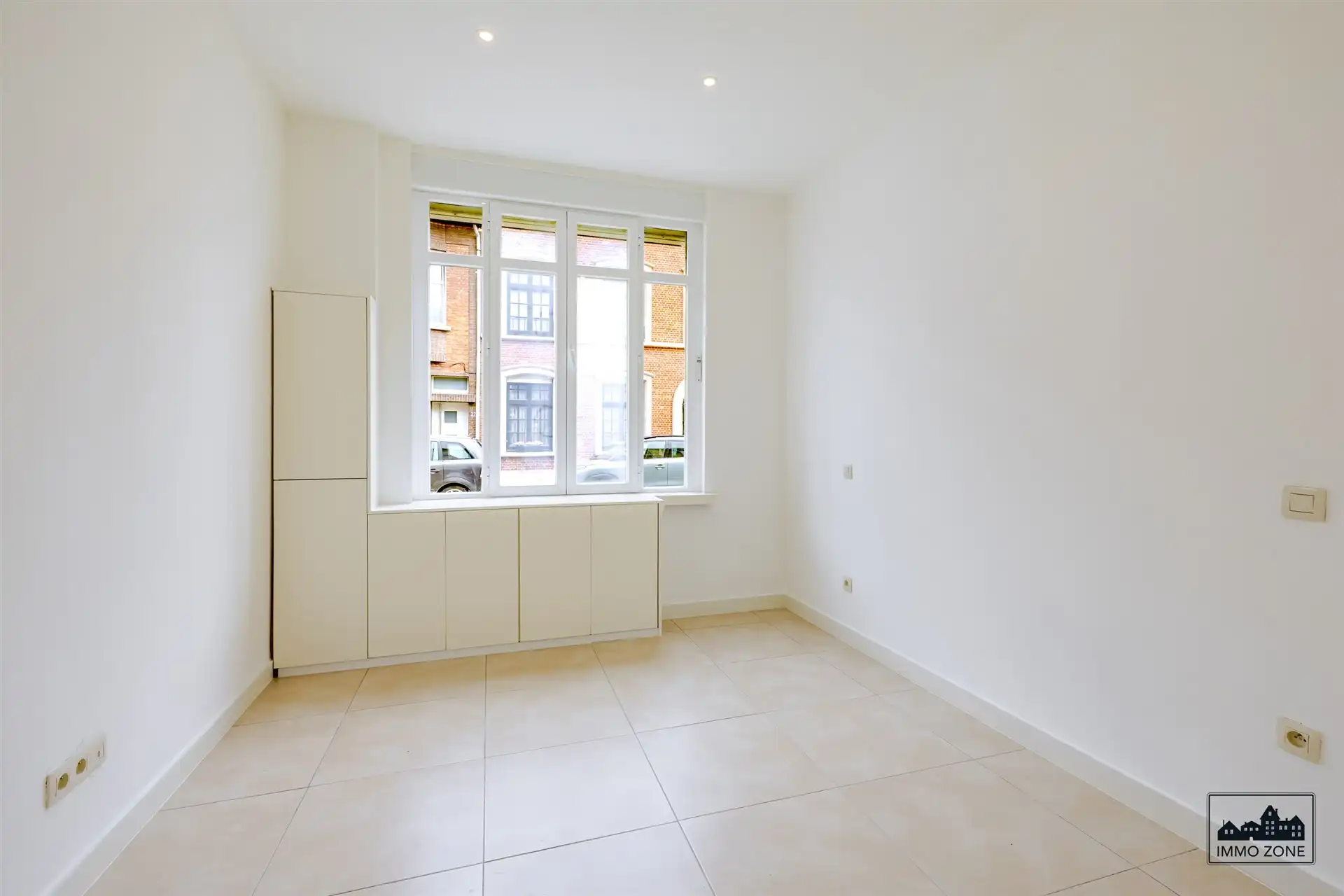 Gerenoveerde 4 slaapkamer woning foto 3