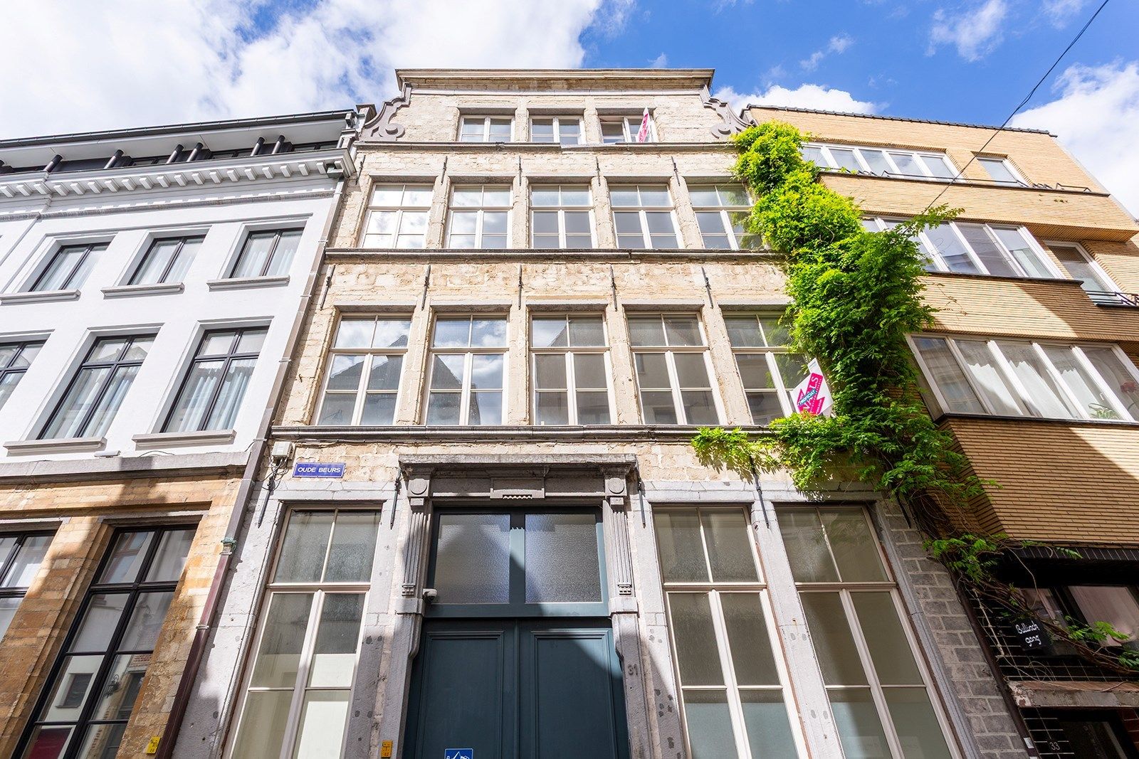 Historisch wonen in de Stad met eigen autostaanplaats foto 27