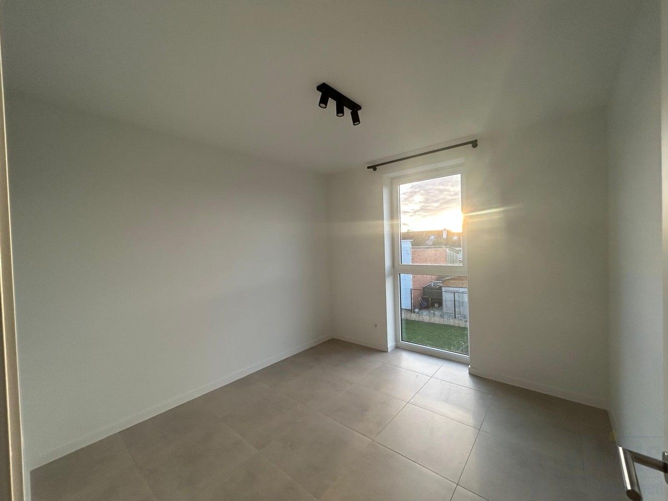 Nieuwbouwwoning met 3 slpkm foto 9