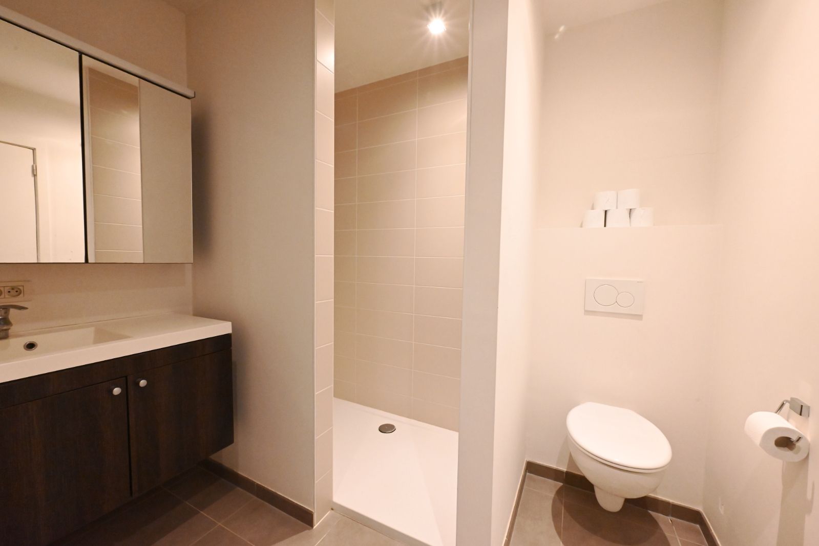 Appartement te huur in het centrum van Ardooie! foto 12