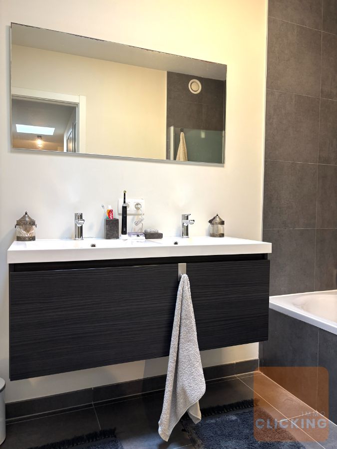 Residentie 'ROMAIN' DUPLEX met 2 slpks, terras en autostaanplaats (+ 25.000 euro) foto 11