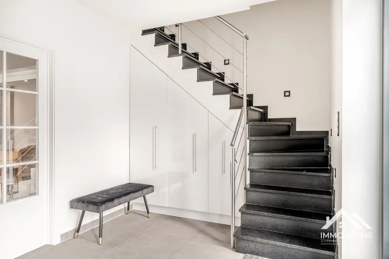 Jonge recente woning met heel veel volume! foto 13