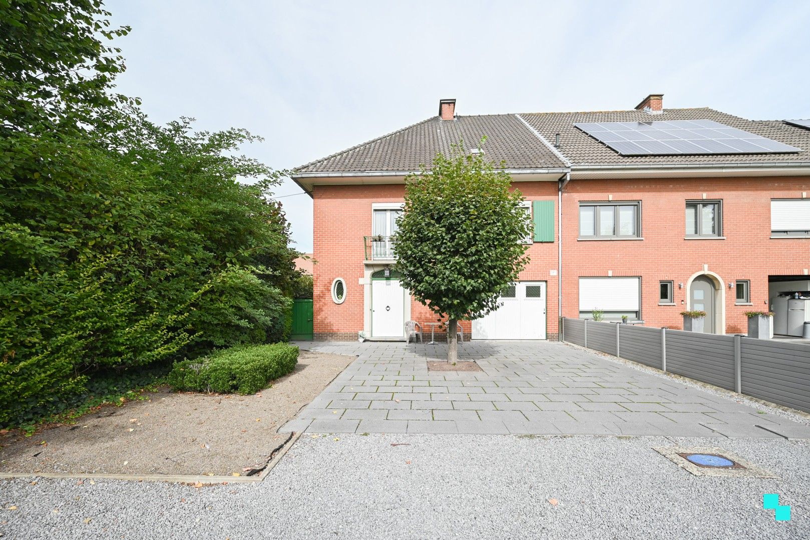Zeer ruime HOB met vier slaapkamers te Heule foto 2