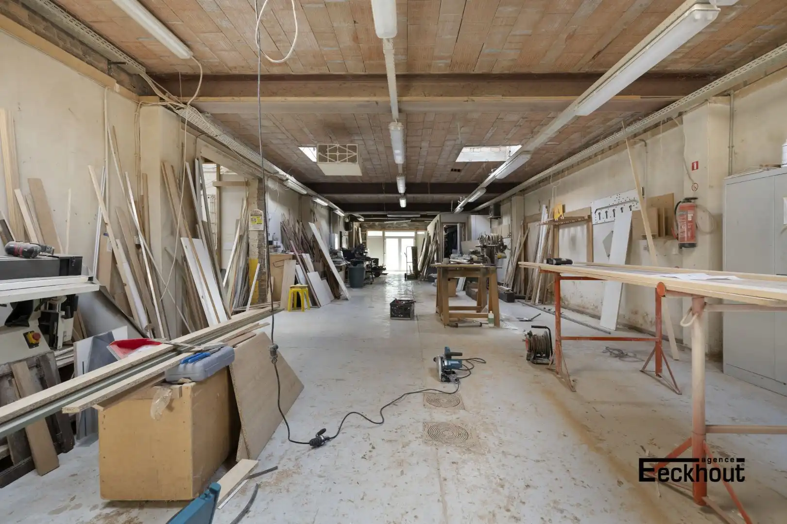 Zeer ruim (445 m²) magazijn met tal van mogelijkheden in de Vuurtorenwijk te Oostende! foto 9