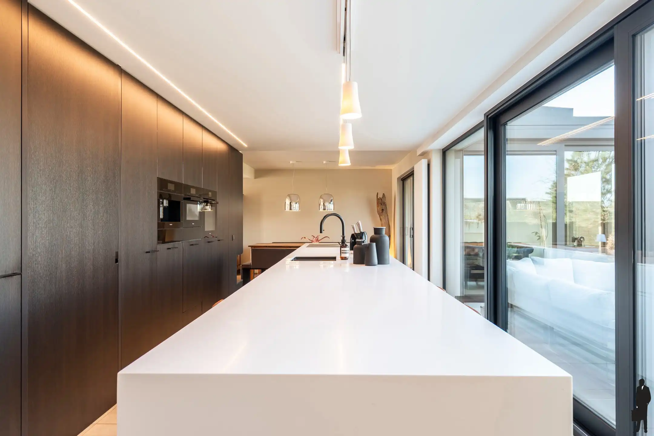 Charmante gerenoveerde villa op perceel van 1.389 m² foto 9