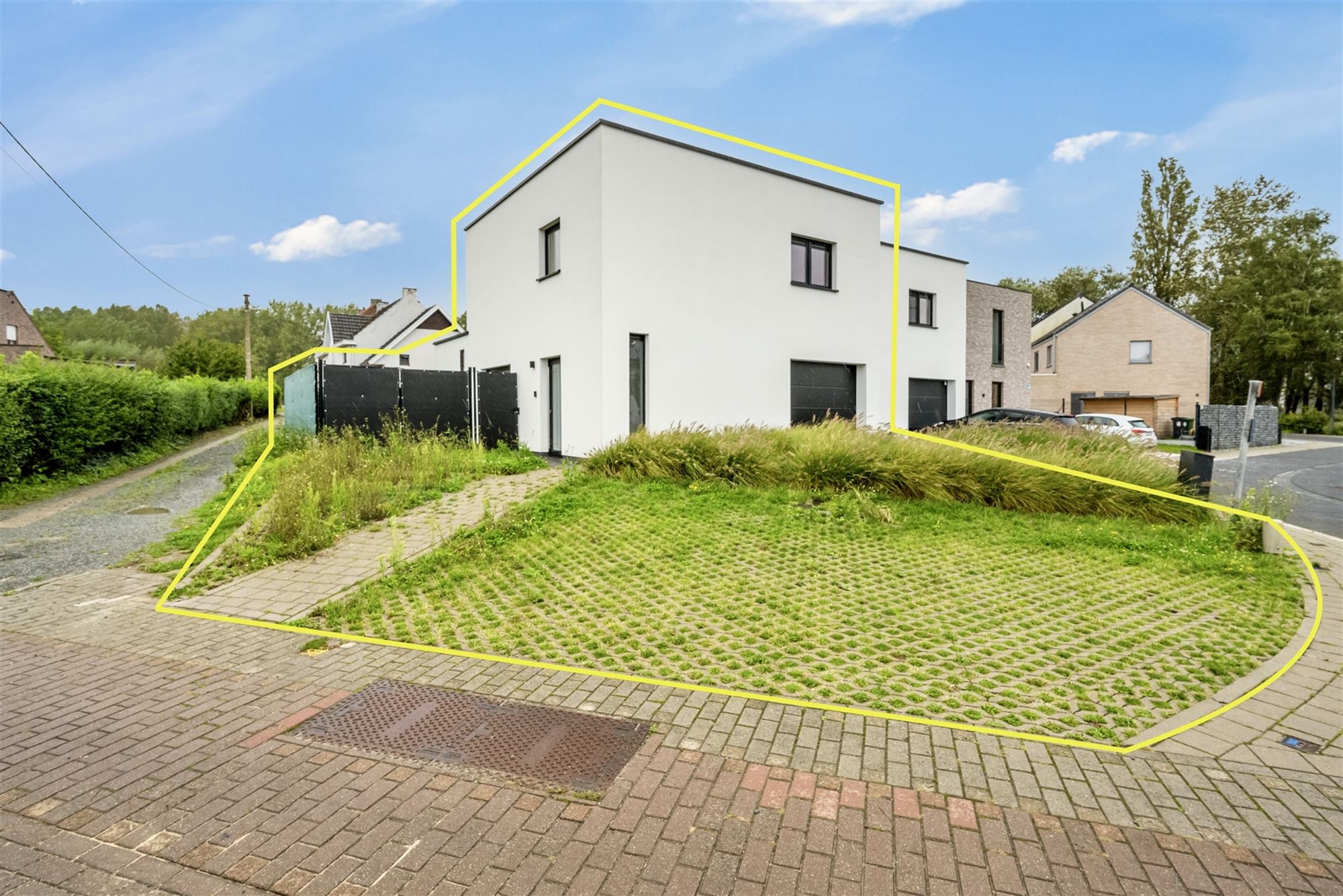 Moderne rustig gelegen woning met 3 slpks, garage en tuin foto 1