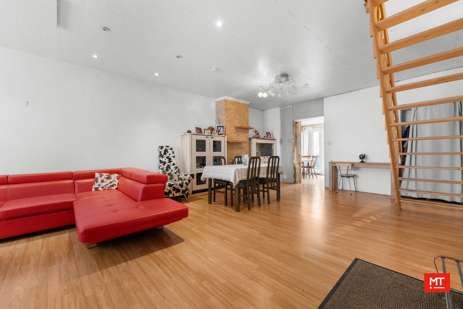 Te renoveren woning in rustige straat nabij centrum Menen foto 2