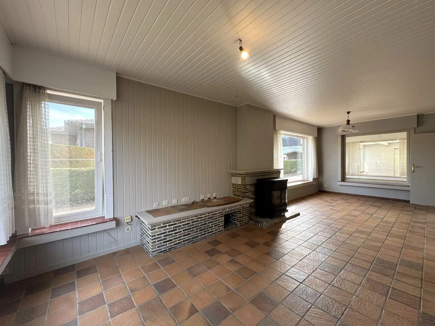 Te renoveren halfopen bebouwing met bijzonder veel potentieel in rustige verkavelingswijk foto 6