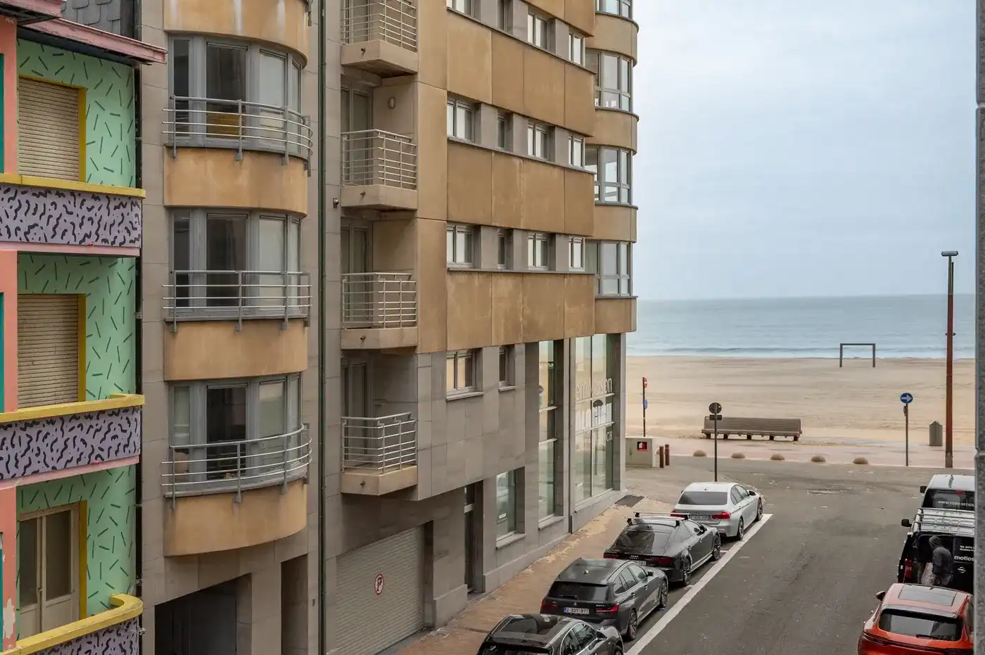 Lichtrijk twee slaapkamer appartement met zijdelings zeezicht in het Zoute foto 8