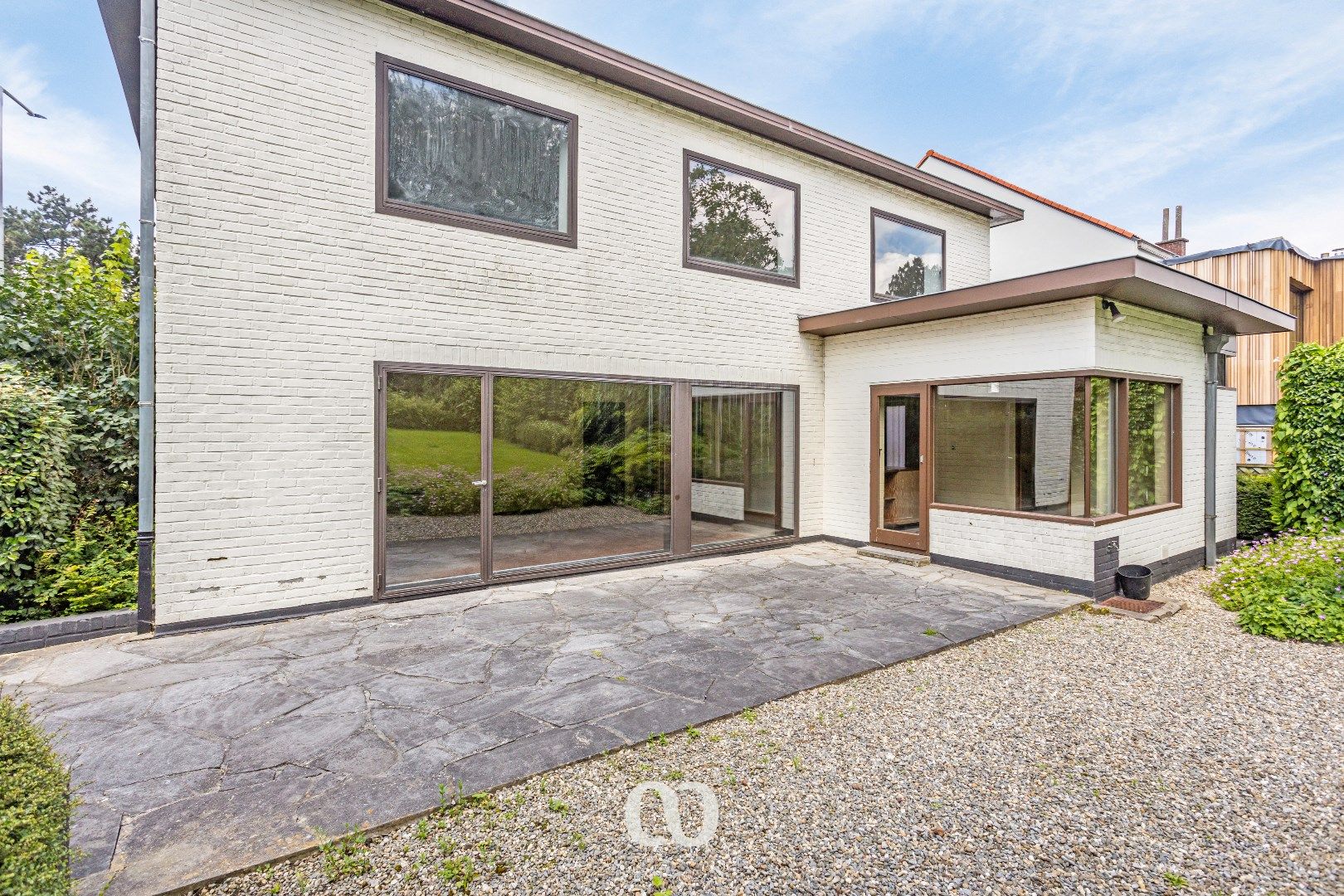 Te renoveren, modernistische villa nabij centrum Oudenaarde foto 22