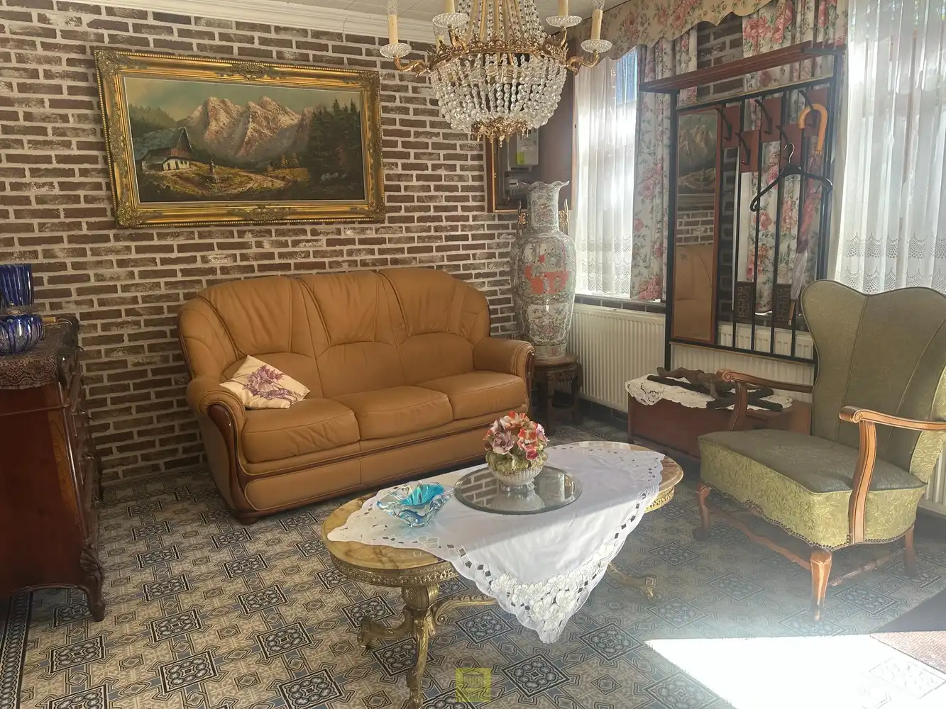 Woning met grote tuin en garage foto 9