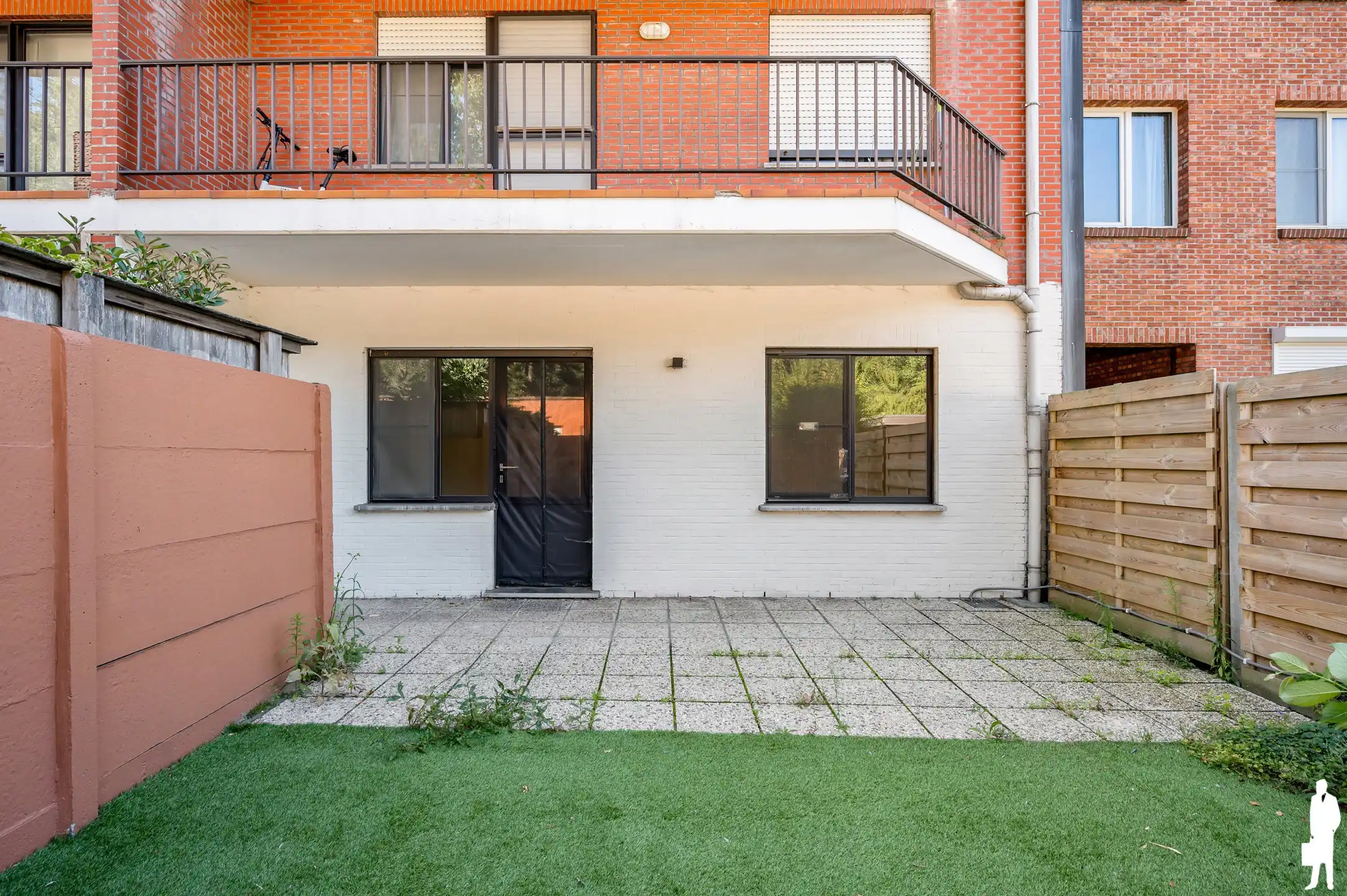 Gelijkvloers appartement van ca. 110m² met 2 slpk, garagebox en tuin - gerenoveerd in 2023 foto 14