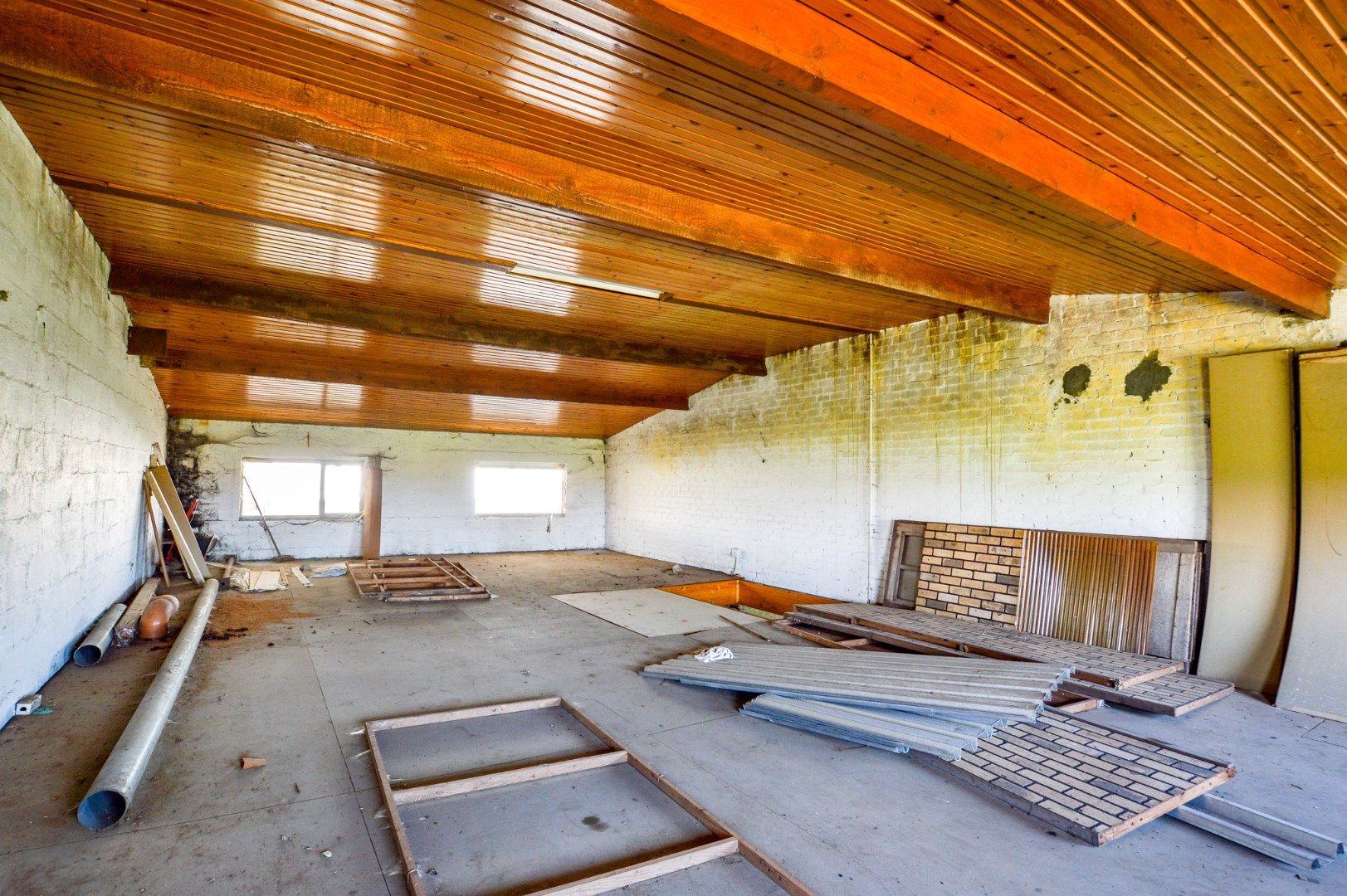 Ruime woning met loods op 2.535 m² in landelijke omgeving te Eernegem foto 12