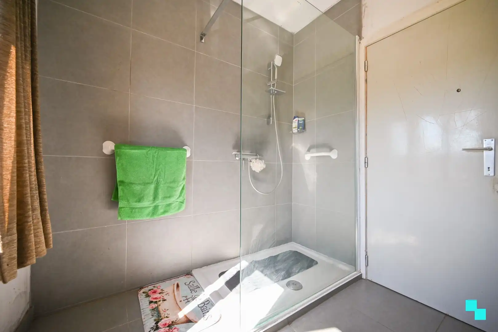 Te renoveren eengezinswoning met vier slaapkamers en ruime tuin foto 21