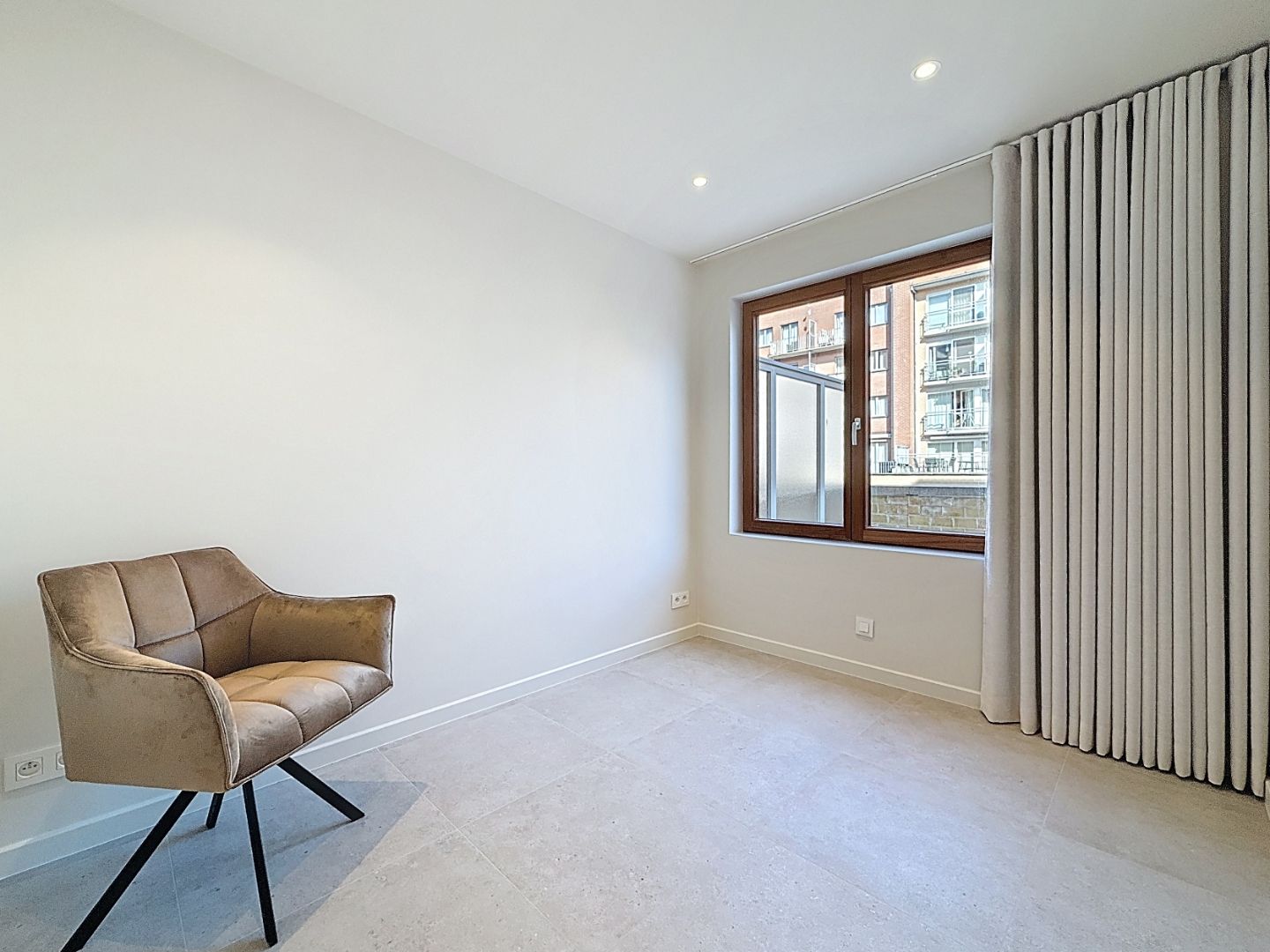 Stijlvol gerenoveerd appartement in Nieuwpoort foto 8