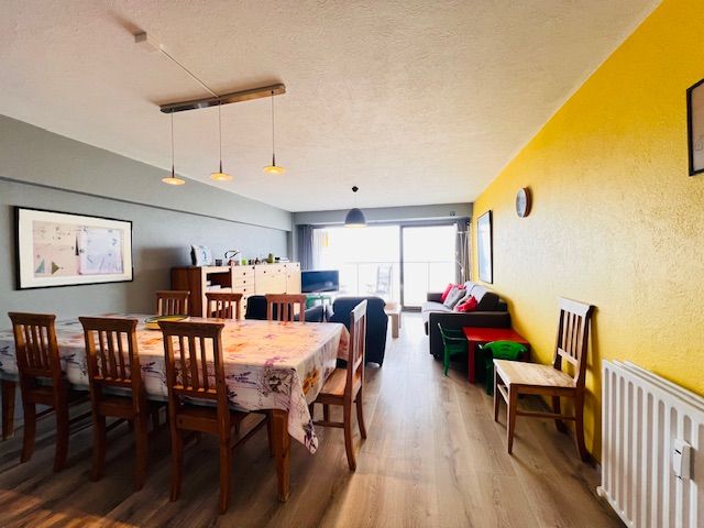 Ruim appartement met 3 slaapkamers en frontaal zeezicht foto 6