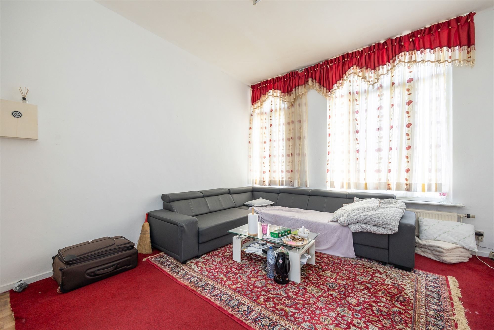 Karaktervolle burgerwoning met potentieel in geliefde buurt foto 10