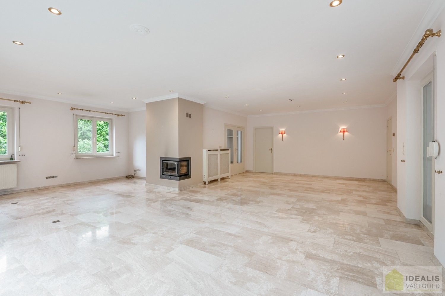 PERFECT ONDERHOUDEN VILLA OMRINGD DOOR PRACHTIGE TUIN OP UNIEKE EN GEGEERDE PLEK IN HARTJE ACHEL! foto 8