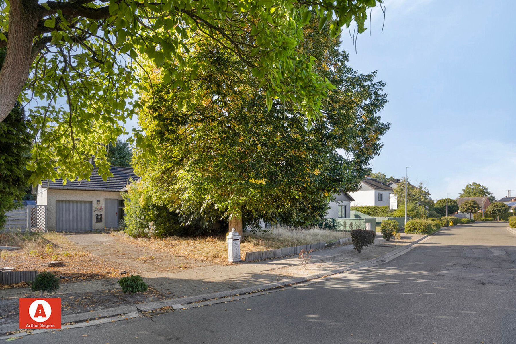IN OPTIE - Te renoveren/op te frissen Bungalow. foto 2