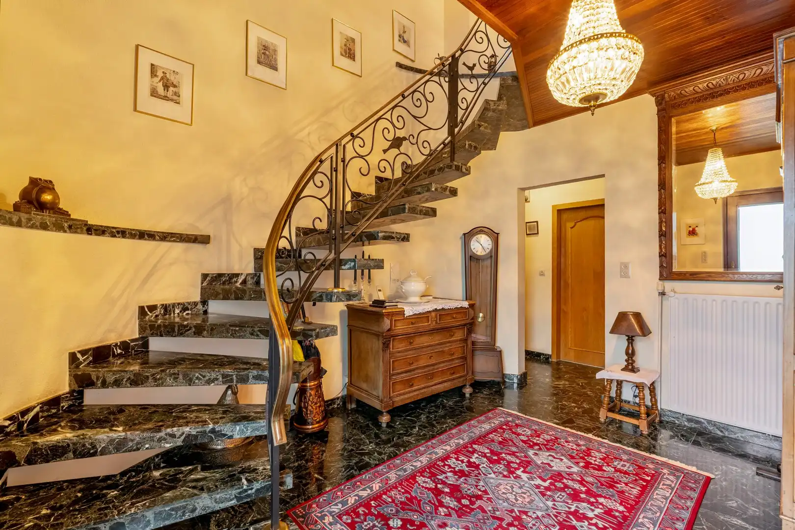 🏡 Ruime gezinswoning met tuin op uitstekende locatie in Houthalen-Helchteren foto 2