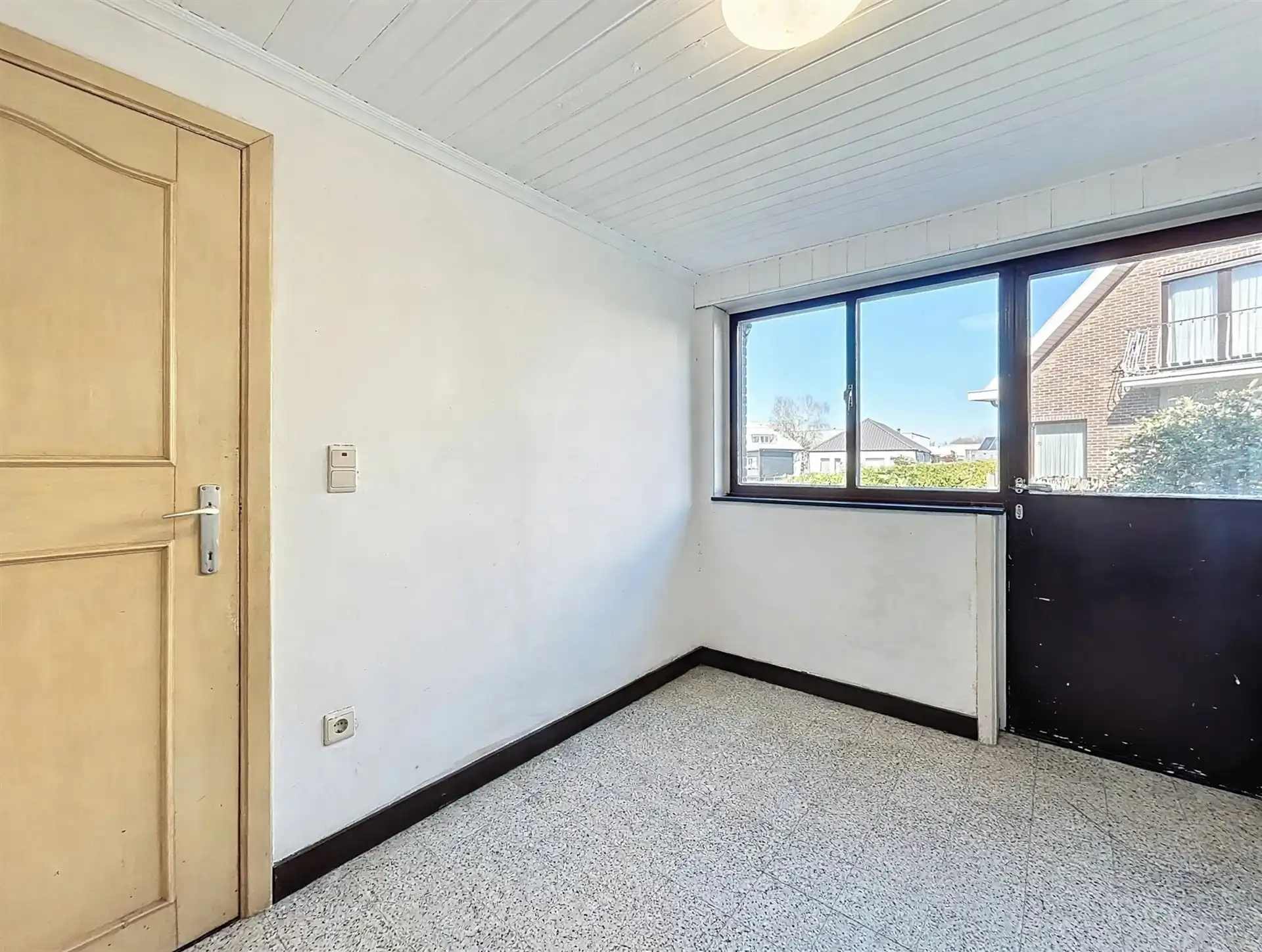 Open bebouwing met 3 slaapkamers en inpandige garage op toplocatie foto 7