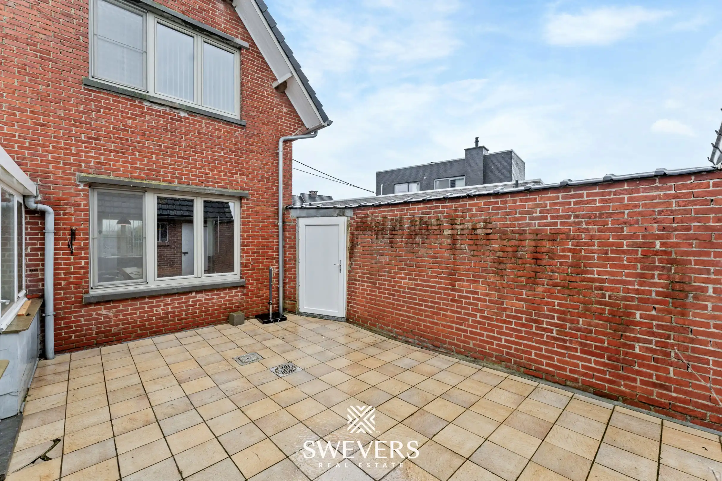 Woning met potentieel, vernieuwd dak en ramen te Borgloon foto 24