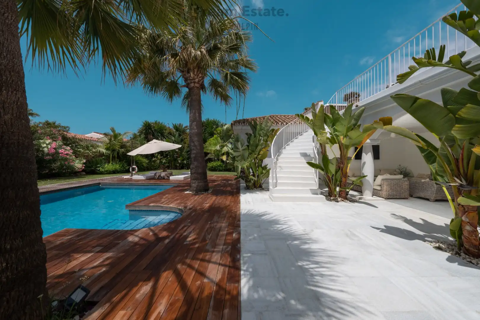 Charmante en gezellige villa vlakbij zee te Marbesa, Marbella Oost. foto 8