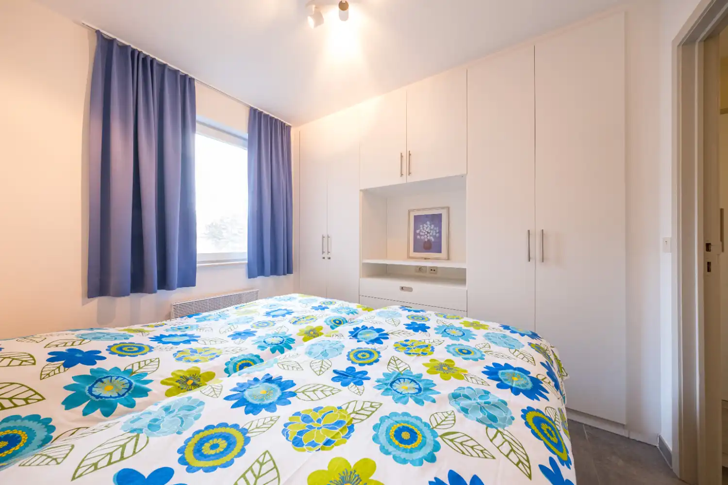 Modern 1 slaapkamer-appartement met zijdelings zeezicht foto 15