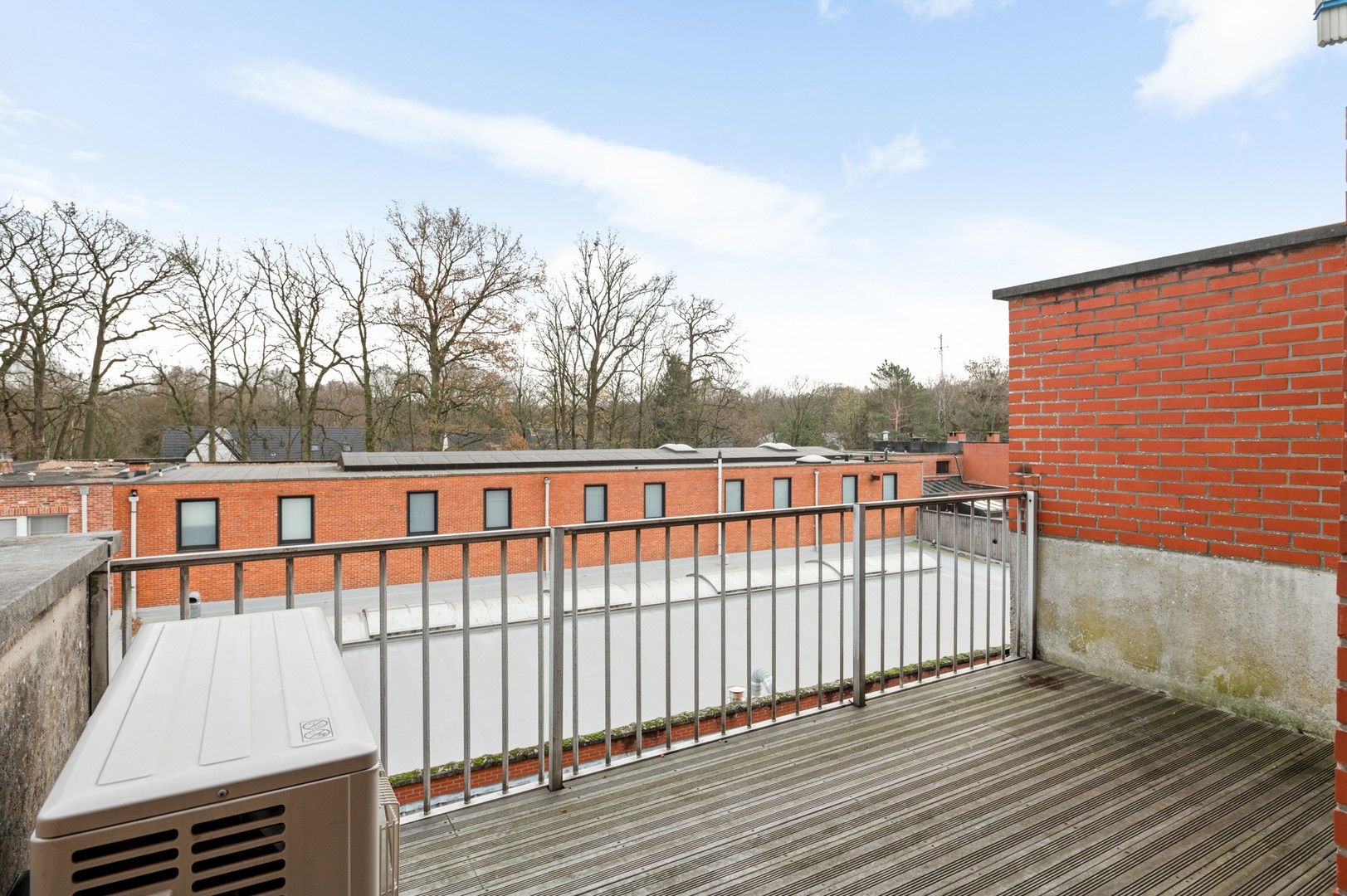 Ruim 3-slaapkamerappartement met terras nabij centrum Brasschaat foto 11