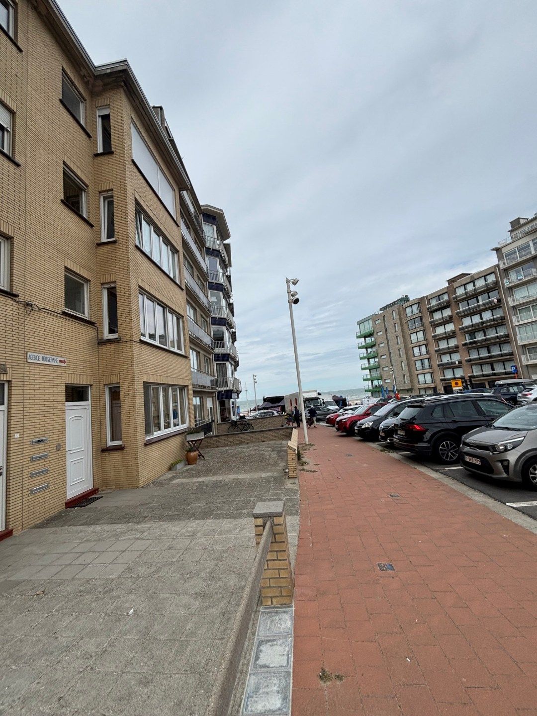 GELIJKVLOERSAPPARTEMENT OP VOETSTAP VAN DE ZEELIJN  foto {{pictureIndex}}