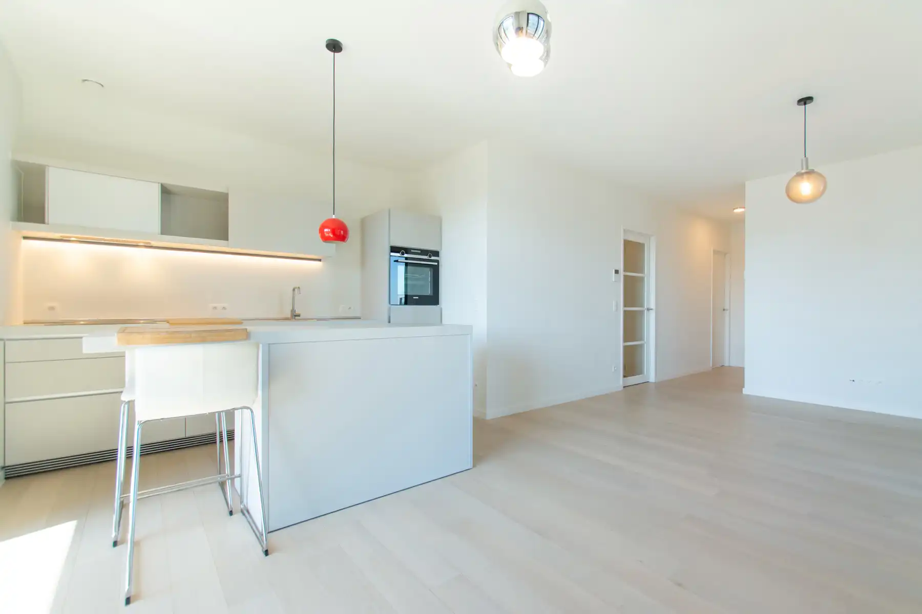 Gezelig lichtrijk 3 kamer appartement foto 2