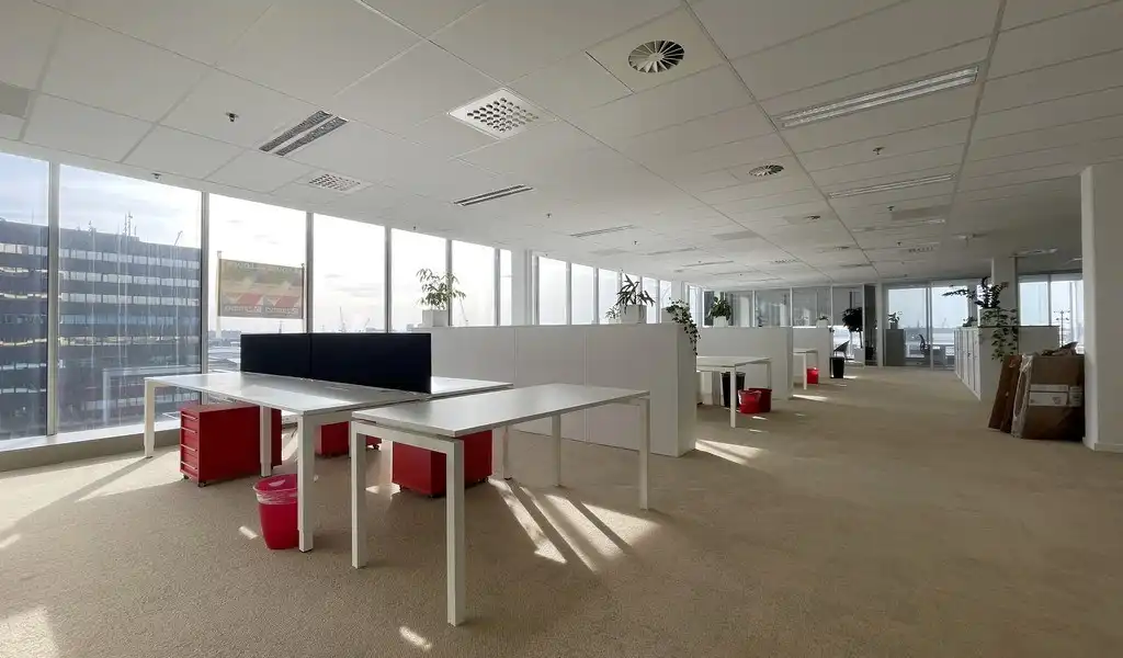 Vernieuwde kantoren te huur in Ahlers Building te Antwerpen foto 23