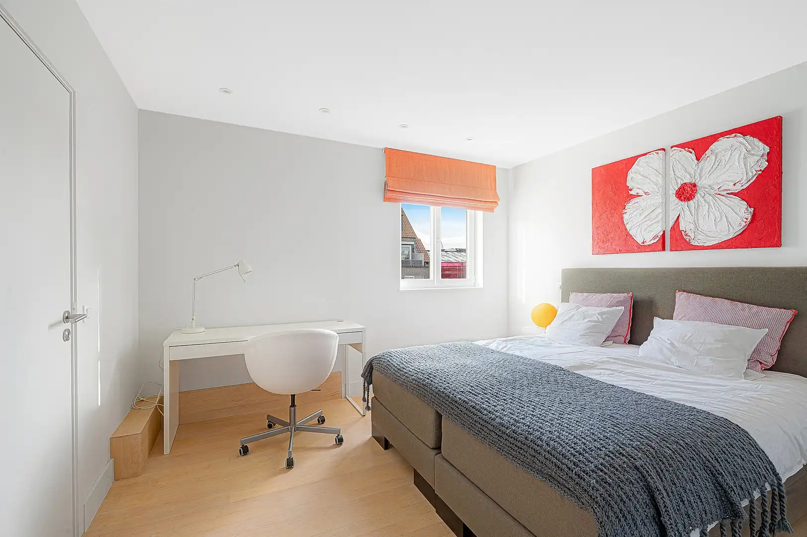 Ruim en lichtrijk penthouse-appartement met royale terrassen en open zeezicht . foto 25