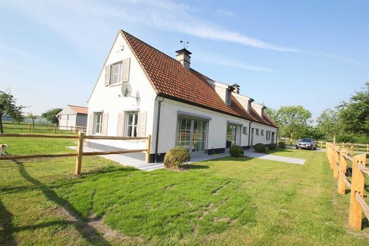 Hoeve in zeer goede staat op 1,22 Ha grond en stallen voor paarden foto 17