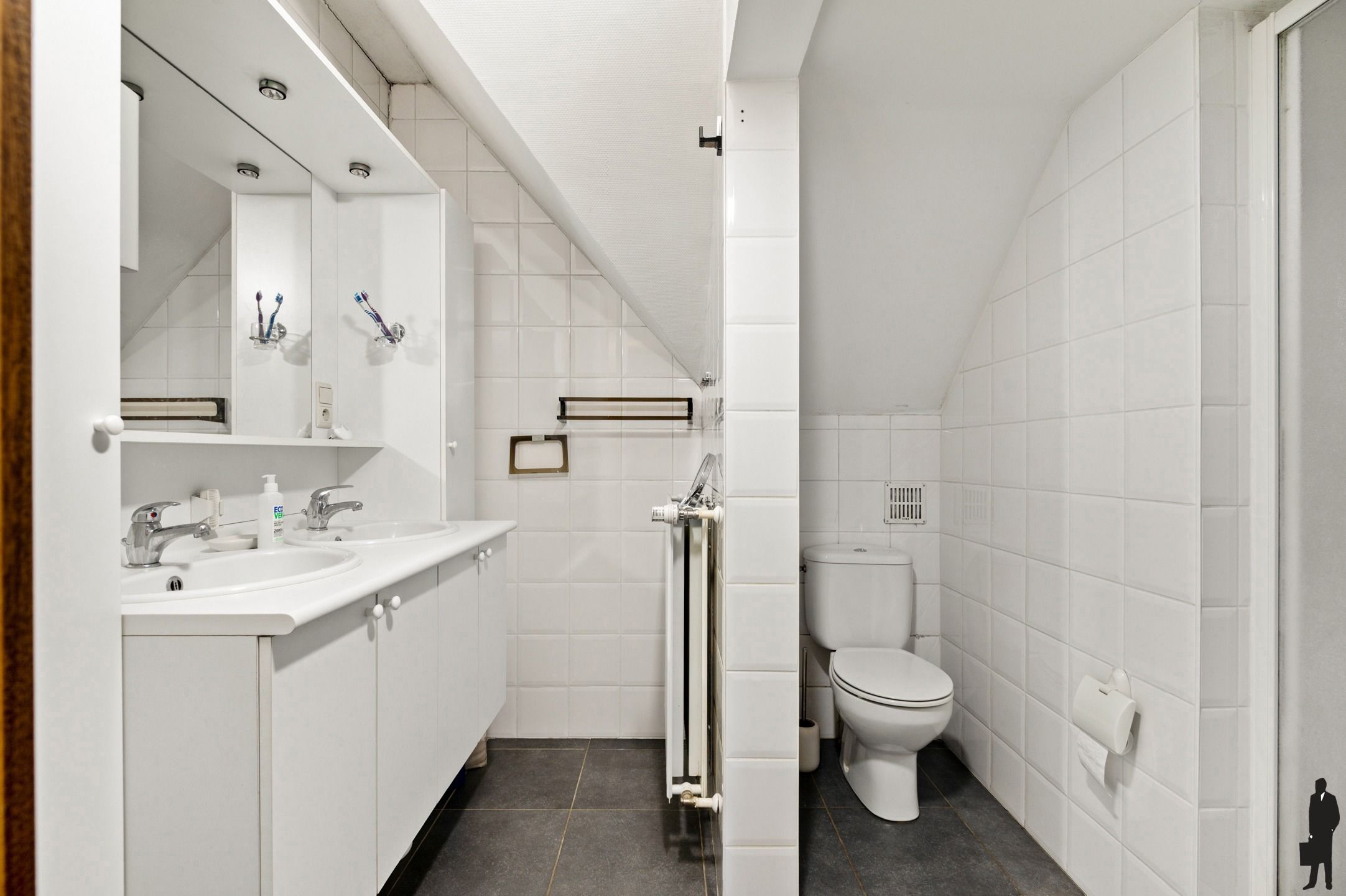 Exclusieve villa met conciërgewoning op 4.102m² foto 31